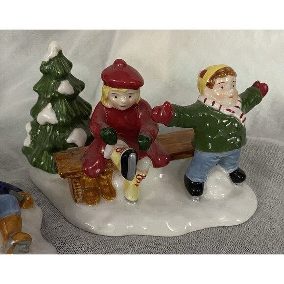 DEPARTMENT 56 ORIGINAL SNOW VILLAGE SKATERS & SKIERS SET OF 3 DEPT 56 Read - Picture 8 of 11